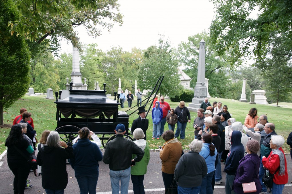 Consolations of Memory: Death and Mourning in the Nineteenth Century ...